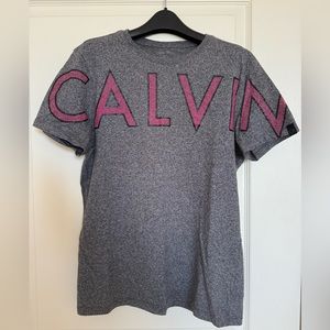 Calvin Klein Gray Men’s T-Shirt. Size M
